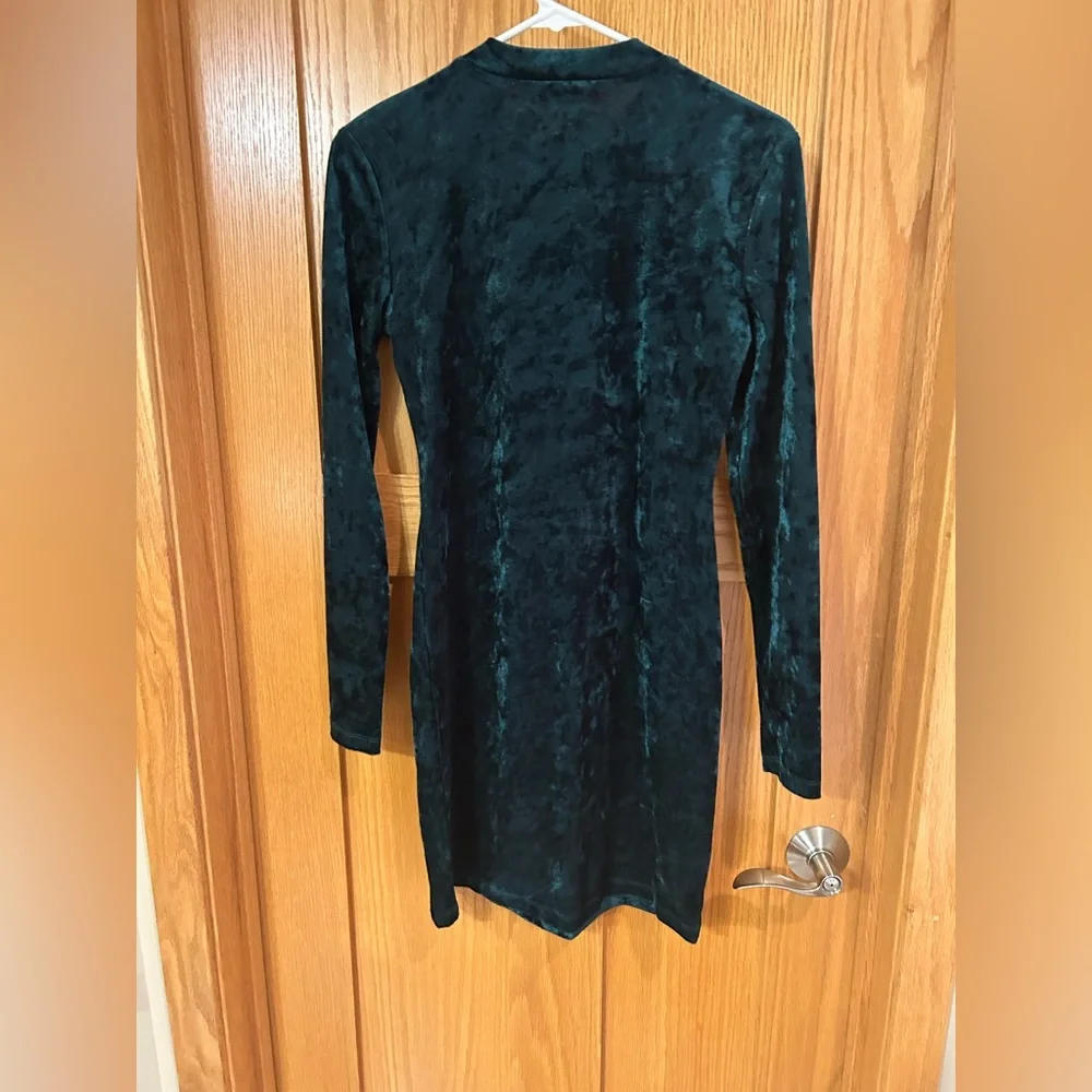 Classic Long-Sleeve Velvet Bodycon Dress -‎ Dark Green M